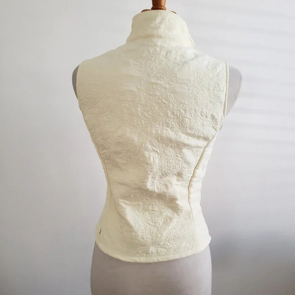 Quilted Vest by Lucy Perfect For Golf / Cream Zip Up / Size X-Small - Picture 4 of 5
